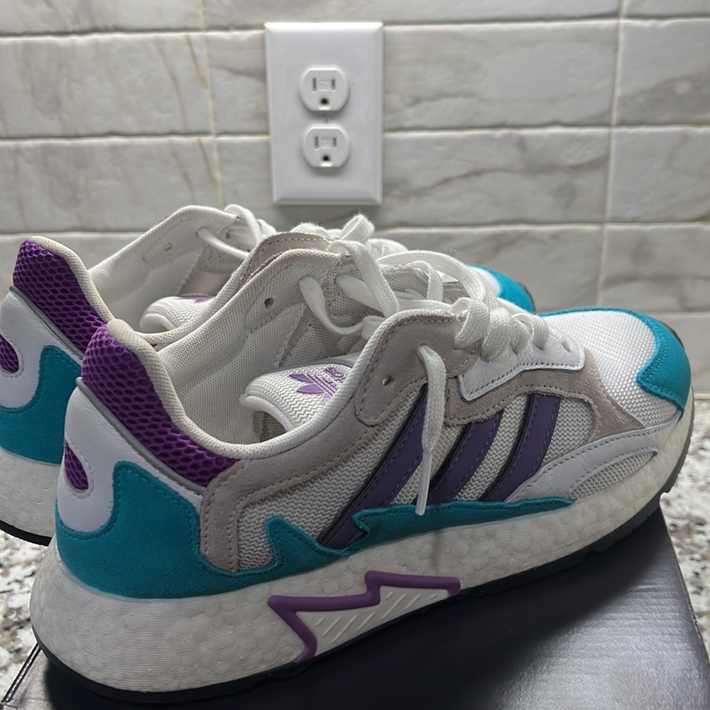 Adidas’s - Picture 2 of 4